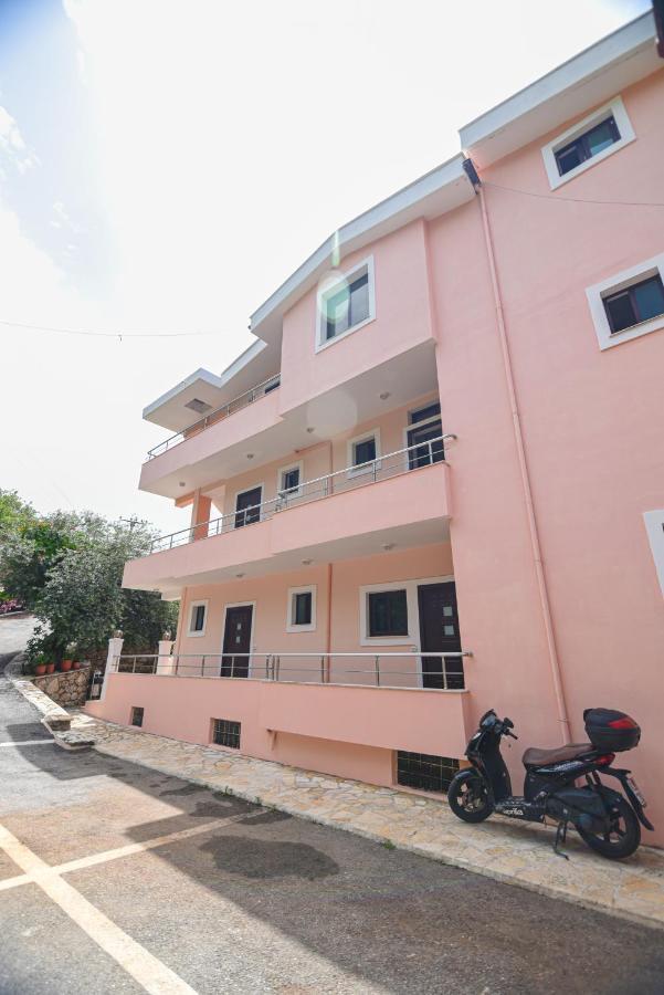 Hotel Imperial Dhermi Luaran gambar