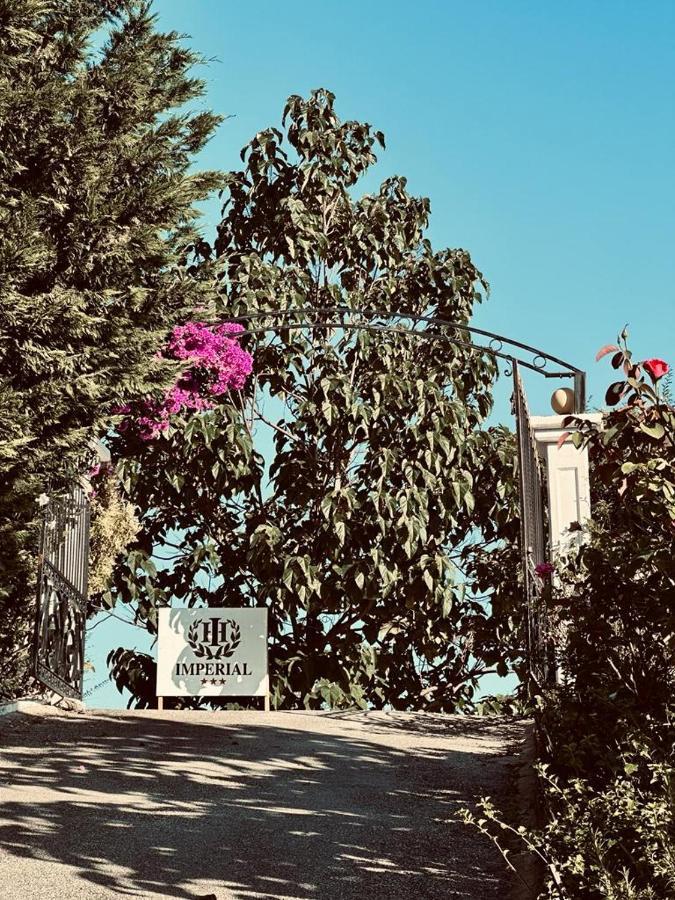 Hotel Imperial Dhermi Luaran gambar