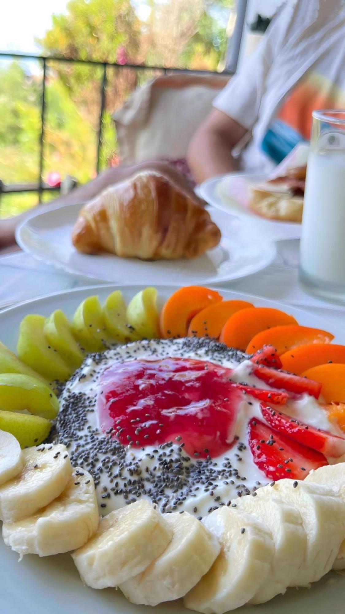 Hotel Imperial Dhermi Luaran gambar