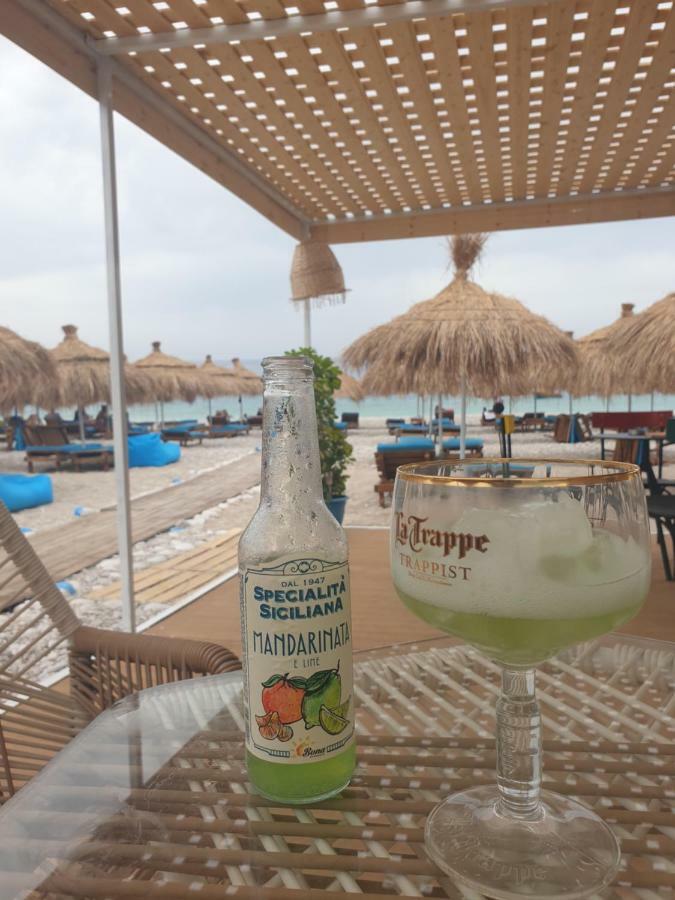 Hotel Imperial Dhermi Luaran gambar