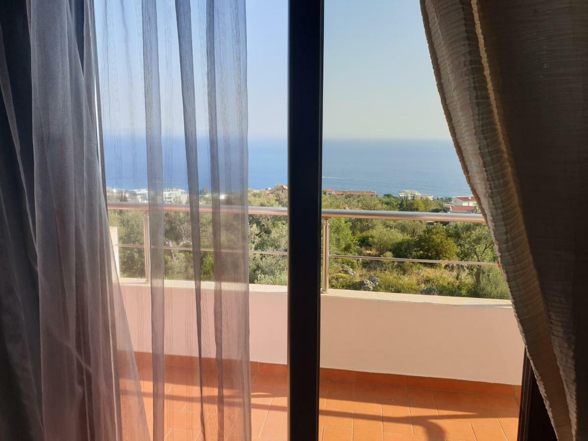Hotel Imperial Dhermi Luaran gambar
