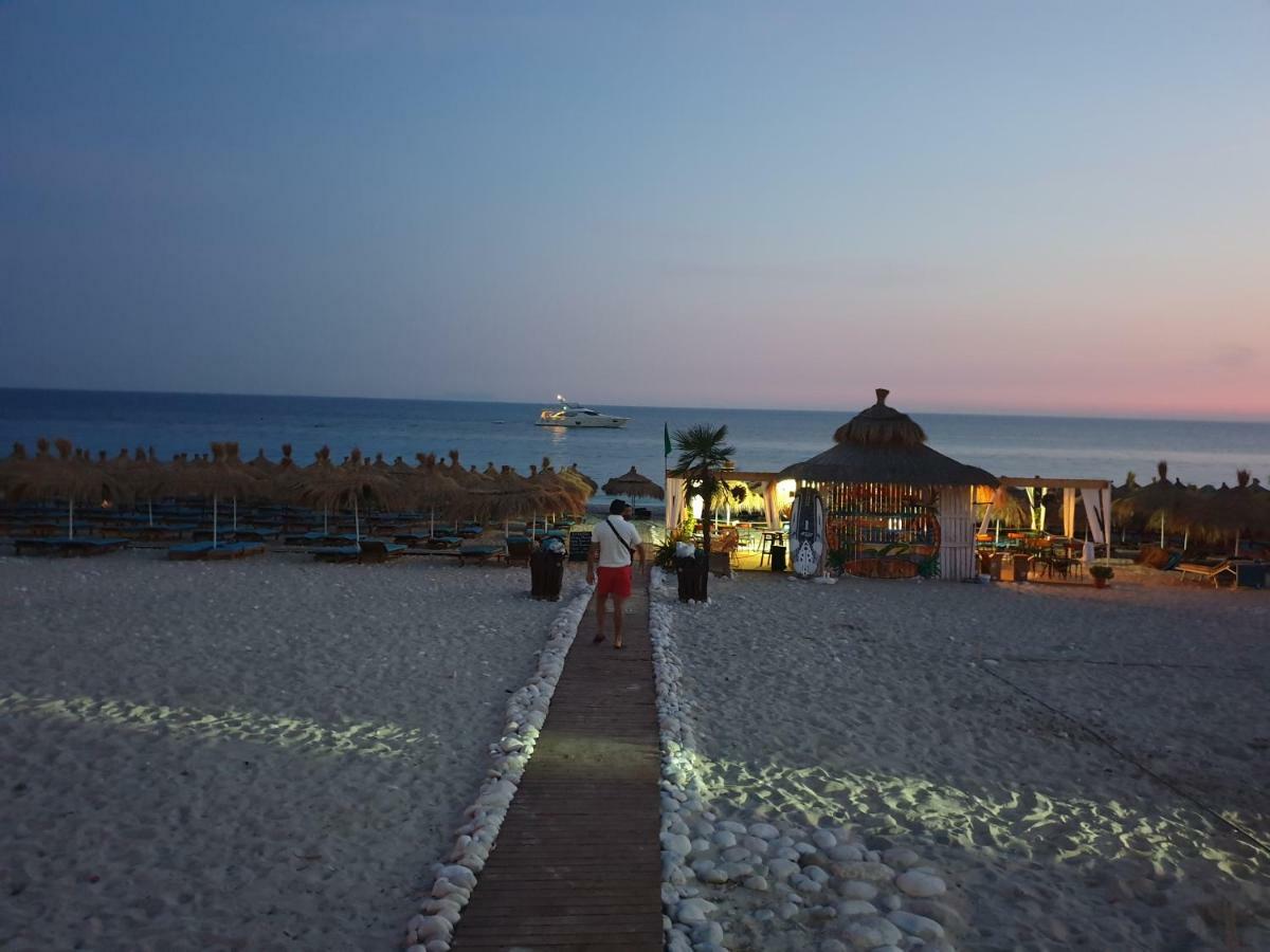 Hotel Imperial Dhermi Luaran gambar
